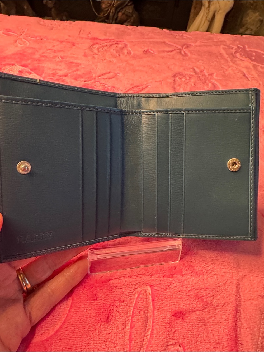 Bally Navy Blue Leather Snap Wallet – Dual Compartments – Full Inclusion – EUC - Picture 4 of 5